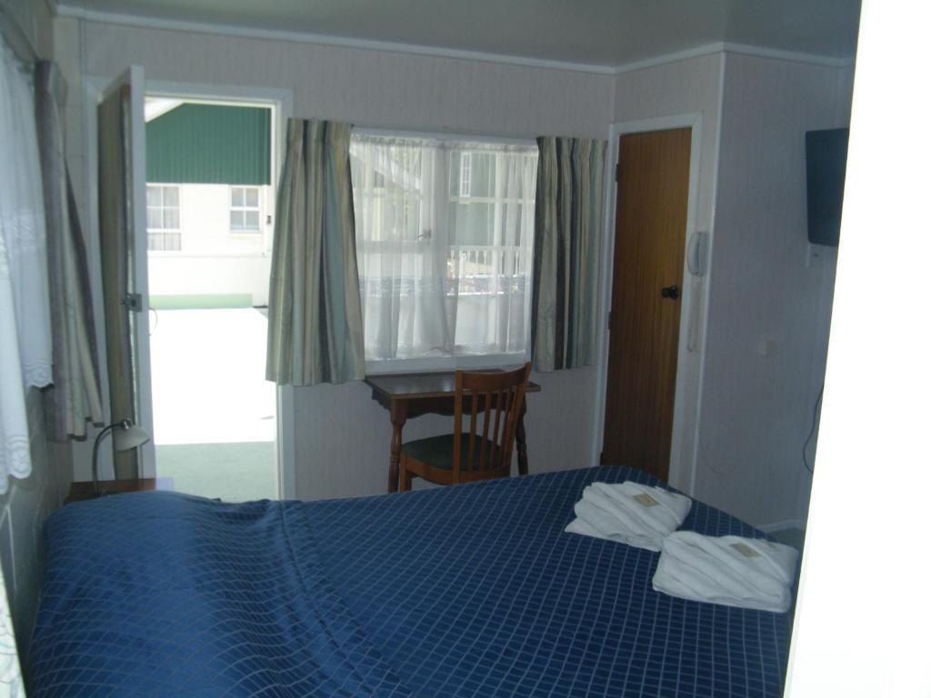 Colonial City Motel Hamilton Habitación foto